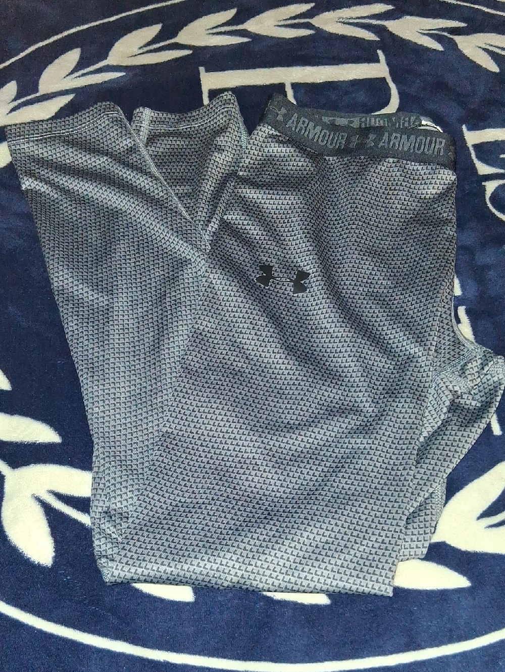 Under Armour Black and Gray Patterned Compression Leggings